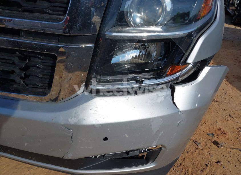 Photo 19 of 2019 Chevrolet Suburban LT (VIN 1GNSCHKC3KR290844)