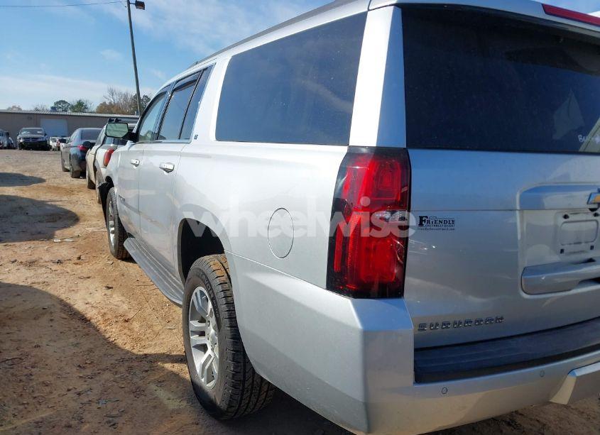Photo 3 of 2019 Chevrolet Suburban LT (VIN 1GNSCHKC3KR290844)