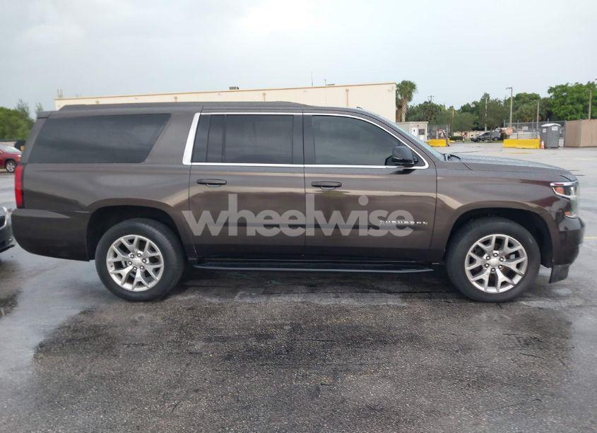 Photo 13 of 2016 Chevrolet Suburban LT (VIN 1GNSCHKC4GR204254)