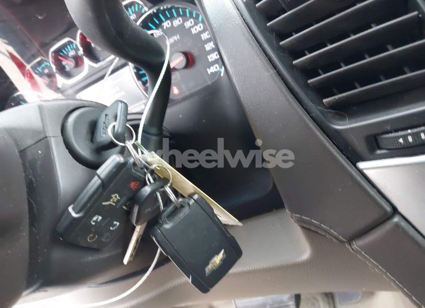 Photo 11 of 2016 Chevrolet Suburban LT (VIN 1GNSCHKC4GR265281)