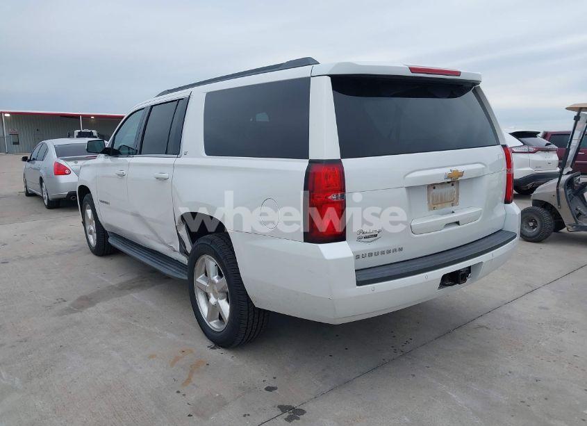 Photo 3 of 2016 Chevrolet Suburban LT (VIN 1GNSCHKC4GR265281)