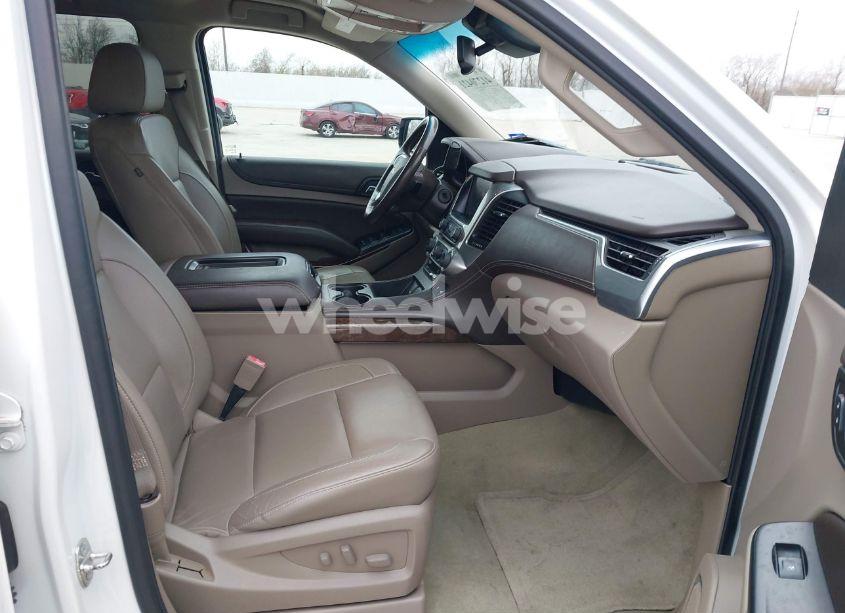 Photo 5 of 2016 Chevrolet Suburban LT (VIN 1GNSCHKC4GR265281)