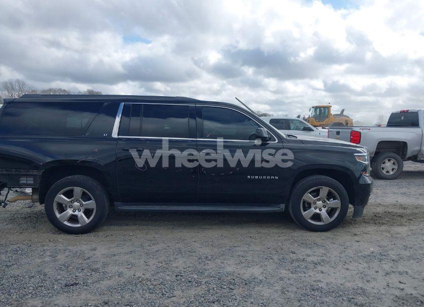 Photo 13 of 2016 Chevrolet Suburban LT (VIN 1GNSCHKC4GR444534)