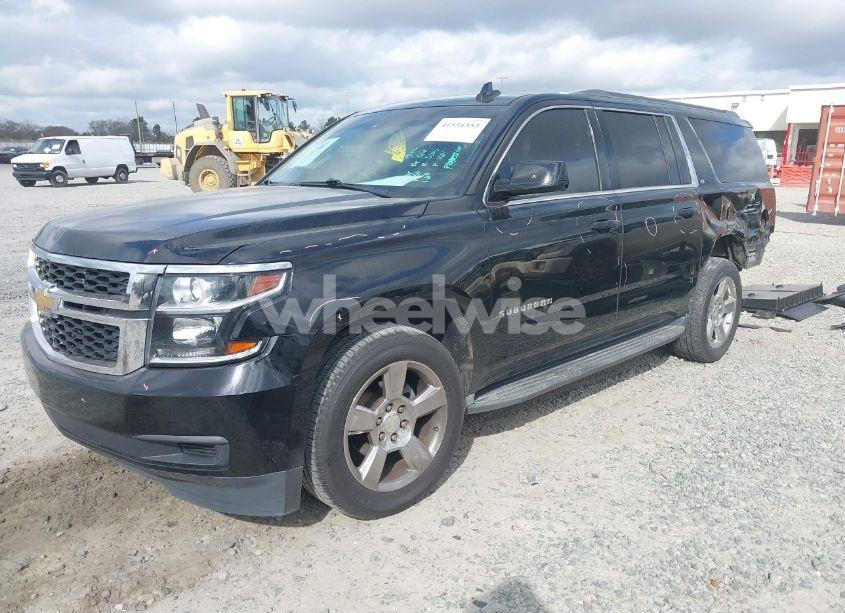 Photo 2 of 2016 Chevrolet Suburban LT (VIN 1GNSCHKC4GR444534)