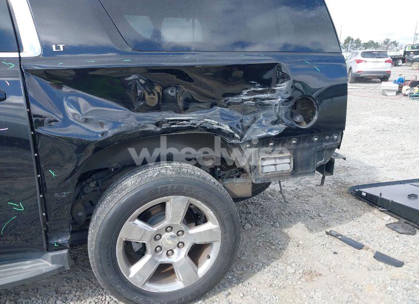 Photo 6 of 2016 Chevrolet Suburban LT (VIN 1GNSCHKC4GR444534)