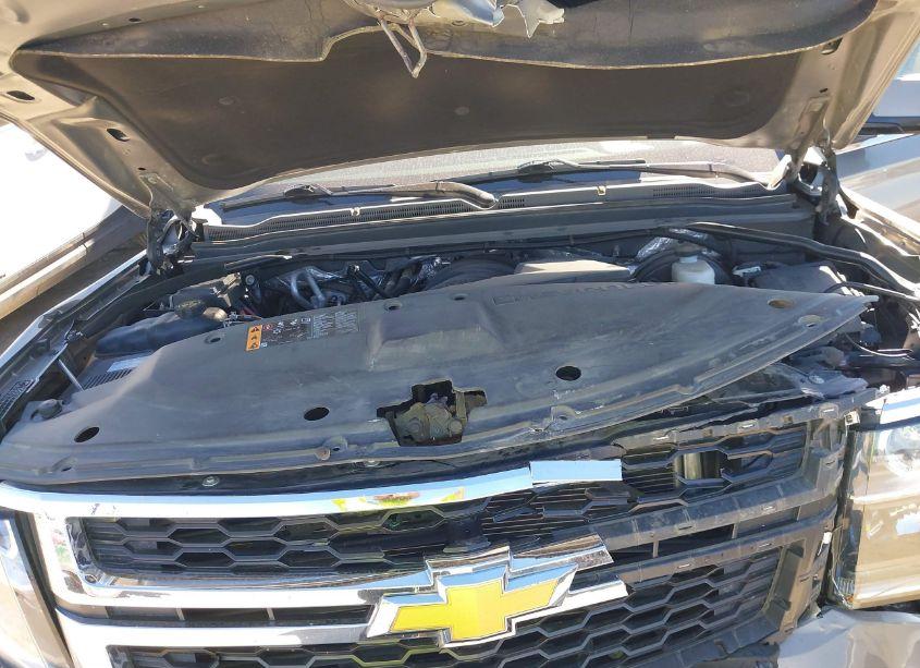 Photo 10 of 2017 Chevrolet Suburban LT (VIN 1GNSCHKC4HR240429)