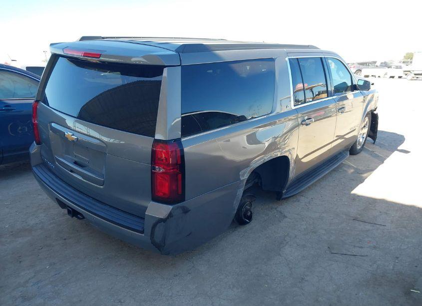 Photo 4 of 2017 Chevrolet Suburban LT (VIN 1GNSCHKC4HR240429)