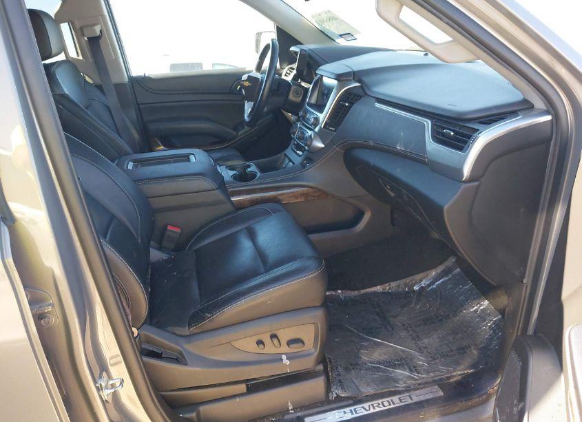 Photo 5 of 2017 Chevrolet Suburban LT (VIN 1GNSCHKC4HR240429)