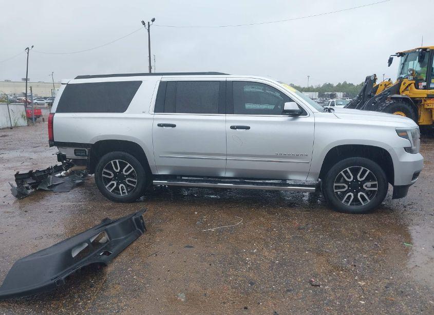 Photo 13 of 2017 Chevrolet Suburban LT (VIN 1GNSCHKC4HR373921)