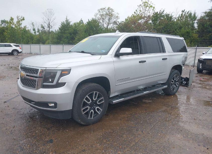 Photo 2 of 2017 Chevrolet Suburban LT (VIN 1GNSCHKC4HR373921)