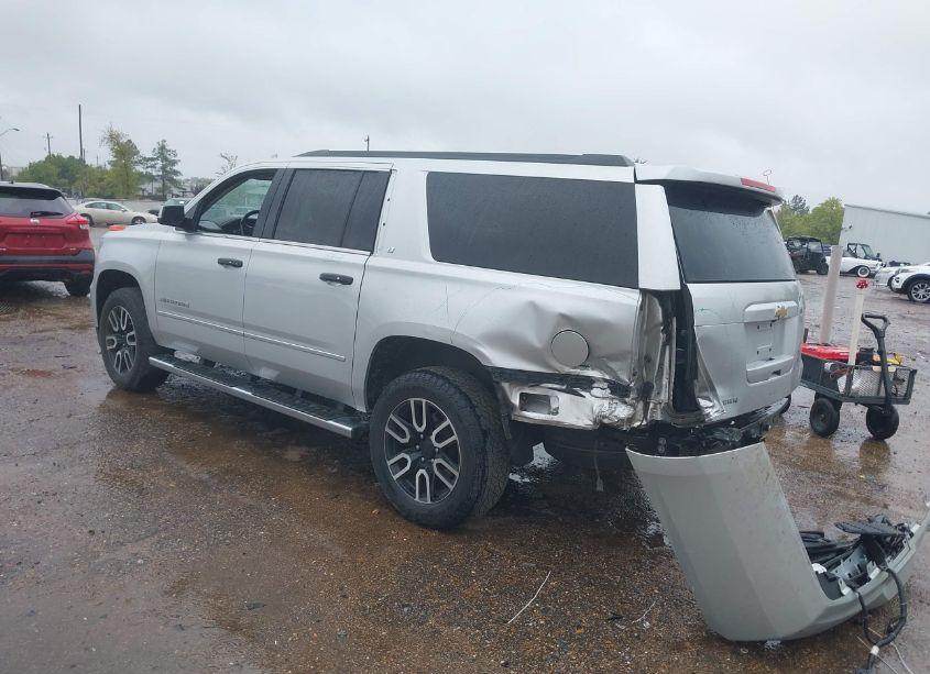 Photo 3 of 2017 Chevrolet Suburban LT (VIN 1GNSCHKC4HR373921)