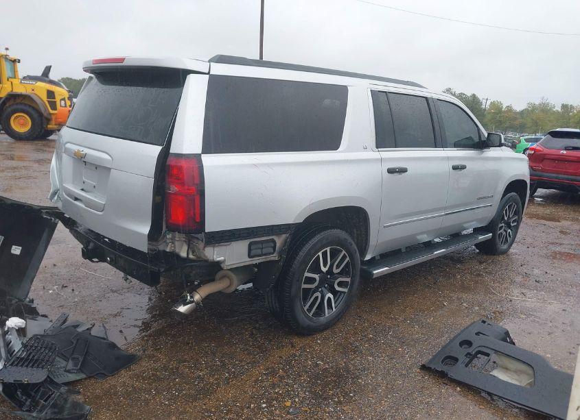 Photo 4 of 2017 Chevrolet Suburban LT (VIN 1GNSCHKC4HR373921)