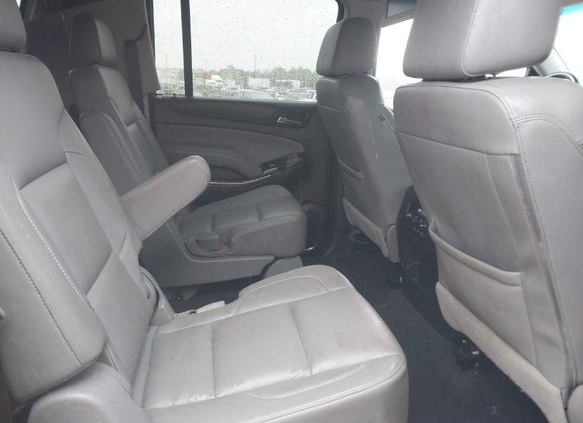 Photo 8 of 2017 Chevrolet Suburban LT (VIN 1GNSCHKC4HR373921)