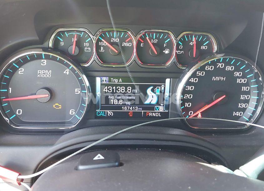 Photo 15 of 2018 Chevrolet Suburban LT (VIN 1GNSCHKC4JR142930)