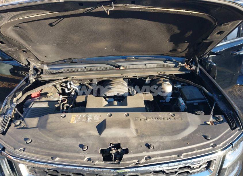 Photo 10 of 2019 Chevrolet Suburban LT (VIN 1GNSCHKC4KR143321)