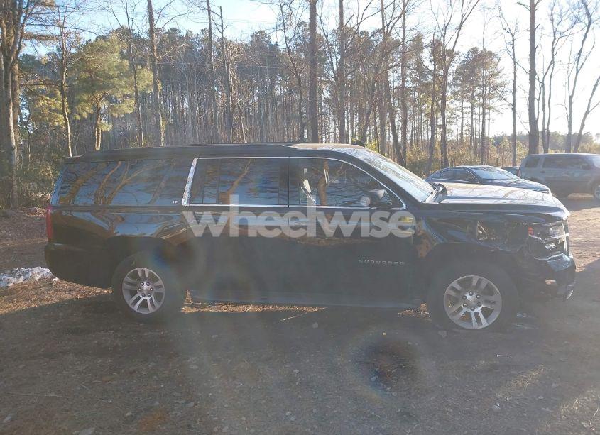 Photo 14 of 2019 Chevrolet Suburban LT (VIN 1GNSCHKC4KR143321)