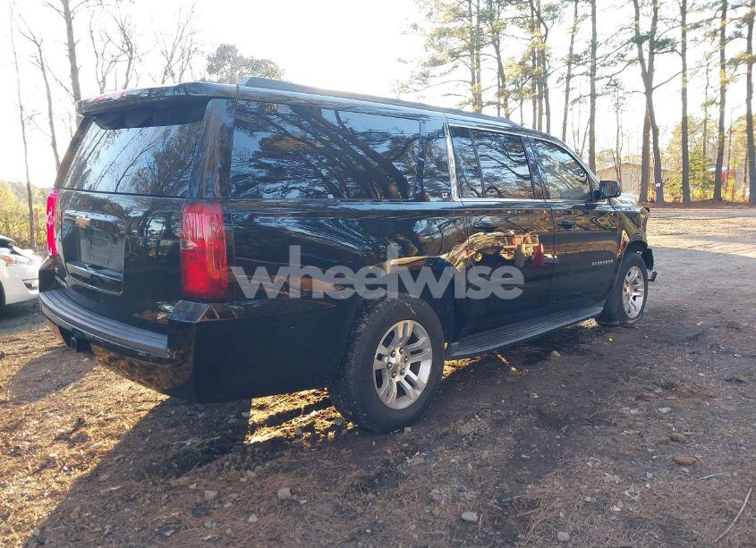 Photo 4 of 2019 Chevrolet Suburban LT (VIN 1GNSCHKC4KR143321)