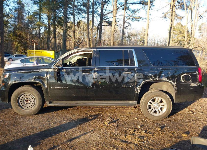 Photo 6 of 2019 Chevrolet Suburban LT (VIN 1GNSCHKC4KR143321)