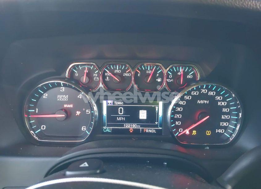 Photo 7 of 2019 Chevrolet Suburban LT (VIN 1GNSCHKC4KR143321)