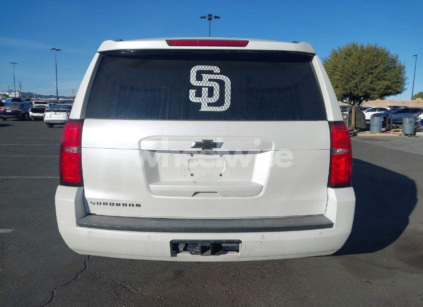 Photo 16 of 2016 Chevrolet Suburban LT (VIN 1GNSCHKC5GR212525)