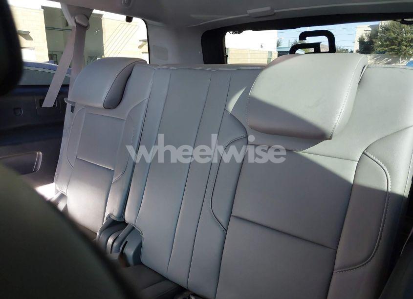 Photo 17 of 2016 Chevrolet Suburban LT (VIN 1GNSCHKC5GR212525)