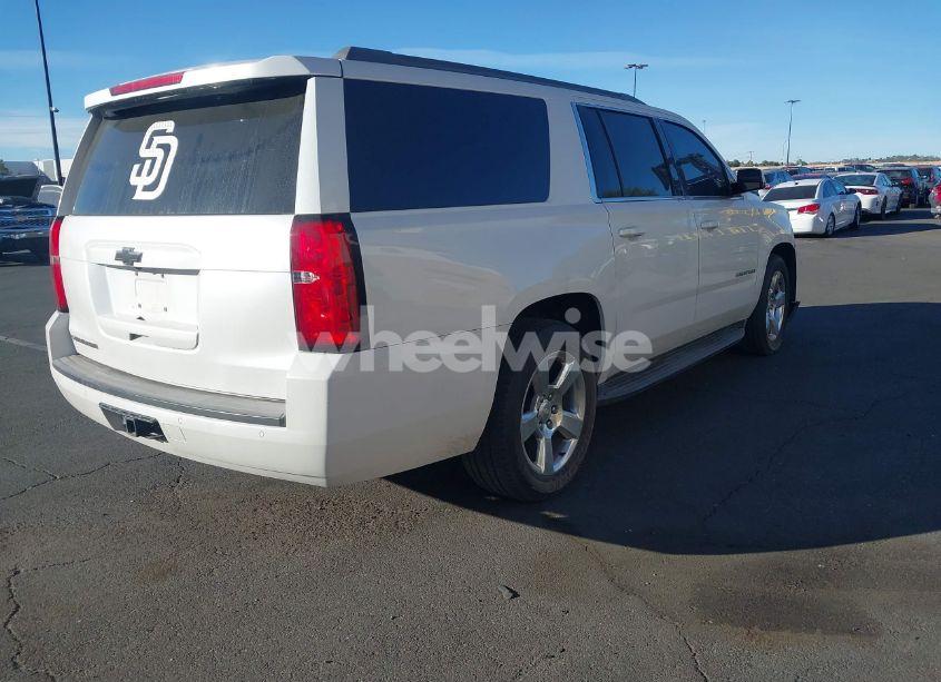 Photo 4 of 2016 Chevrolet Suburban LT (VIN 1GNSCHKC5GR212525)