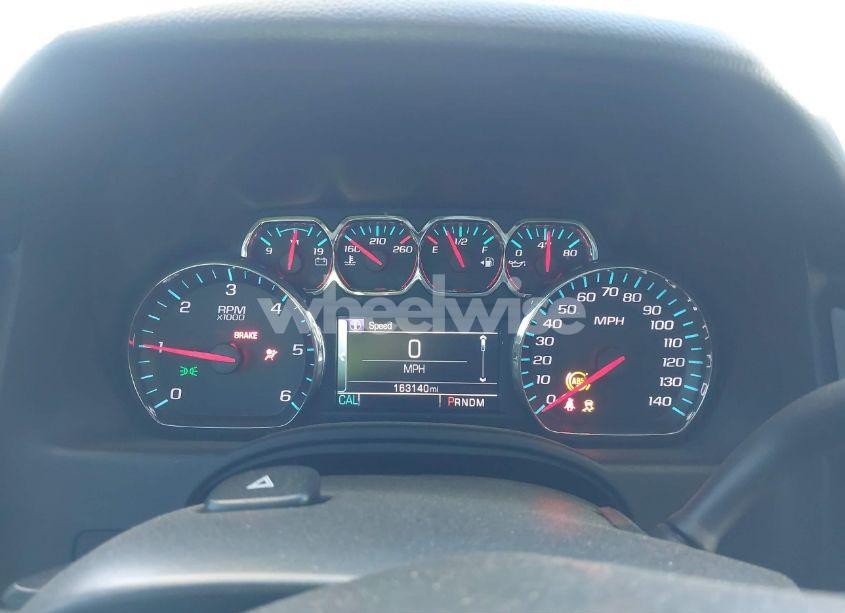 Photo 7 of 2016 Chevrolet Suburban LT (VIN 1GNSCHKC5GR212525)