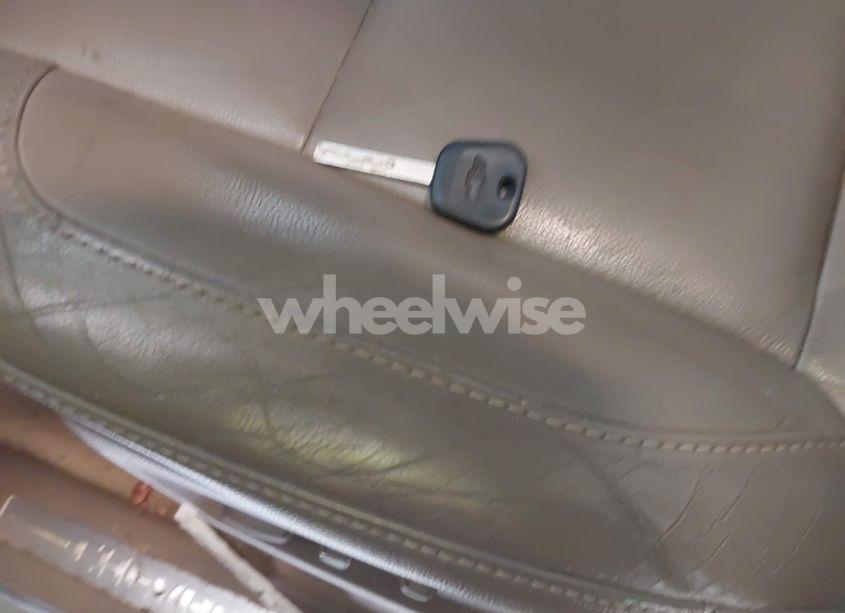 Photo 11 of 2016 Chevrolet Suburban LT (VIN 1GNSCHKC5GR257772)