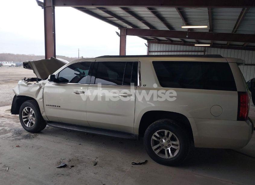 Photo 14 of 2016 Chevrolet Suburban LT (VIN 1GNSCHKC5GR257772)