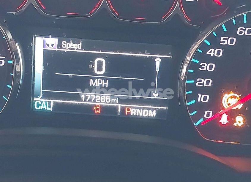 Photo 15 of 2016 Chevrolet Suburban LT (VIN 1GNSCHKC5GR257772)