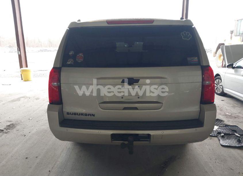 Photo 16 of 2016 Chevrolet Suburban LT (VIN 1GNSCHKC5GR257772)