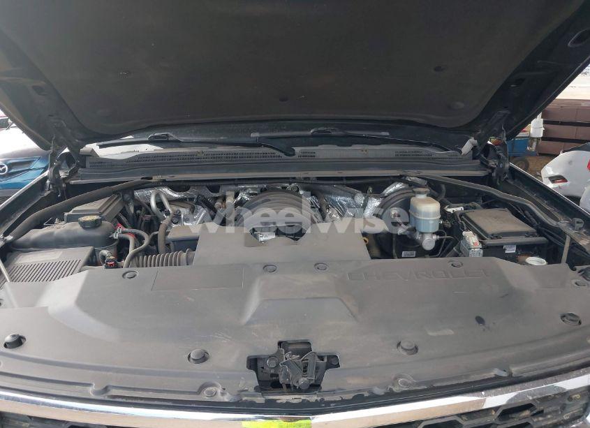 Photo 10 of 2016 Chevrolet Suburban LT (VIN 1GNSCHKC5GR281294)