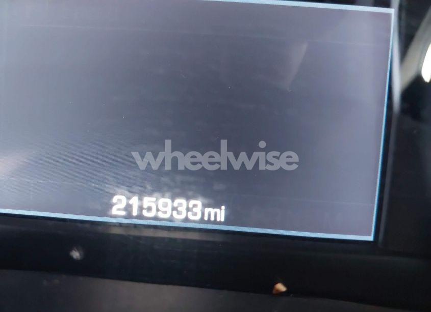 Photo 15 of 2016 Chevrolet Suburban LT (VIN 1GNSCHKC5GR281294)