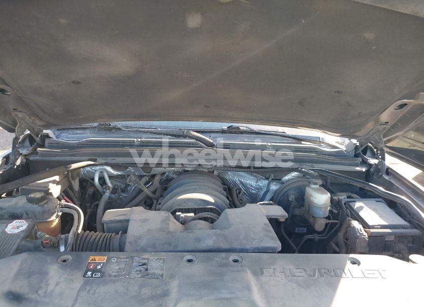 Photo 10 of 2016 Chevrolet Suburban LT (VIN 1GNSCHKC5GR293204)