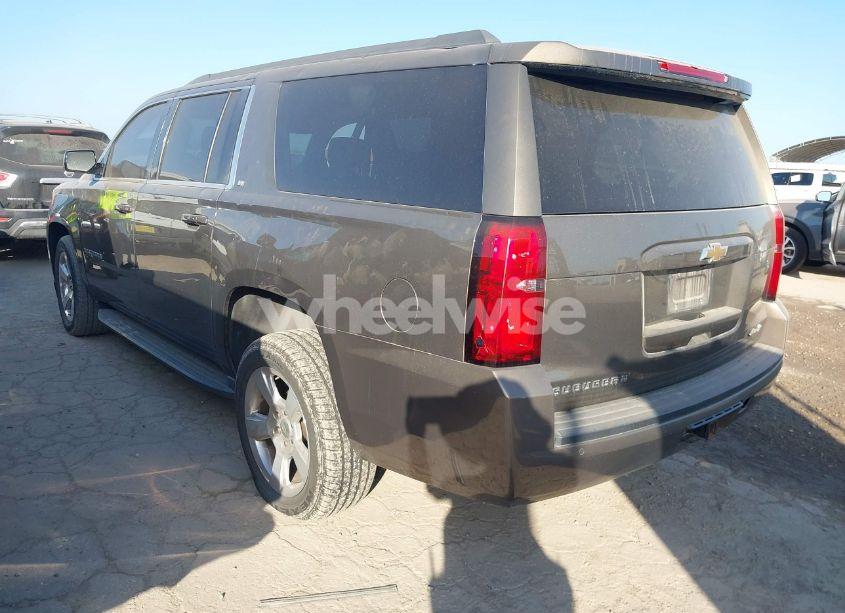 Photo 3 of 2016 Chevrolet Suburban LT (VIN 1GNSCHKC5GR293204)