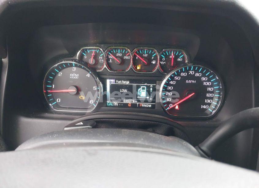 Photo 15 of 2016 Chevrolet Suburban LT (VIN 1GNSCHKC5GR483892)