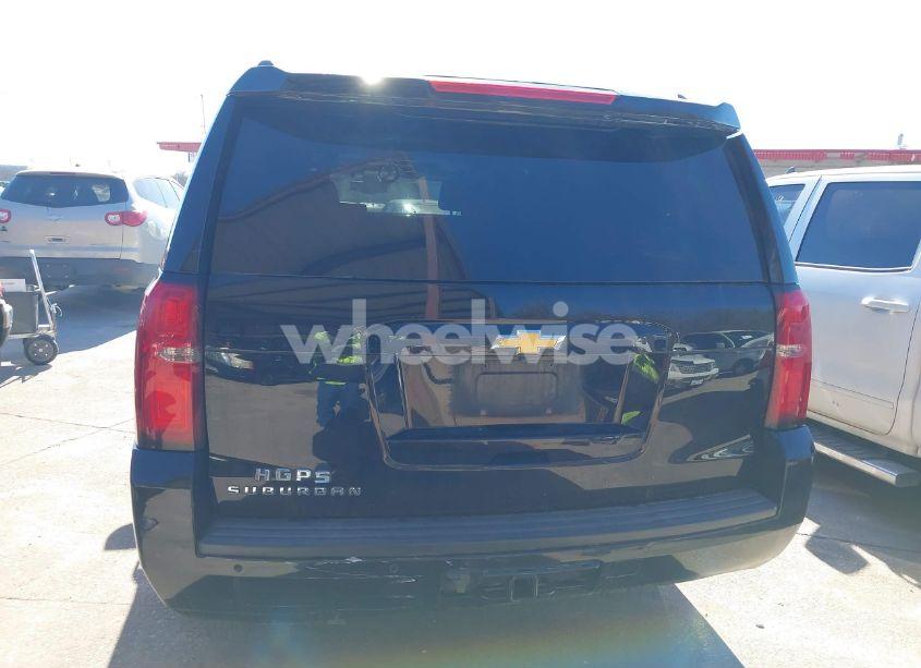 Photo 16 of 2016 Chevrolet Suburban LT (VIN 1GNSCHKC5GR483892)