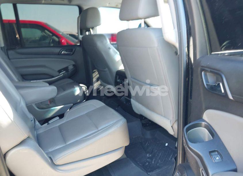 Photo 8 of 2016 Chevrolet Suburban LT (VIN 1GNSCHKC5GR483892)