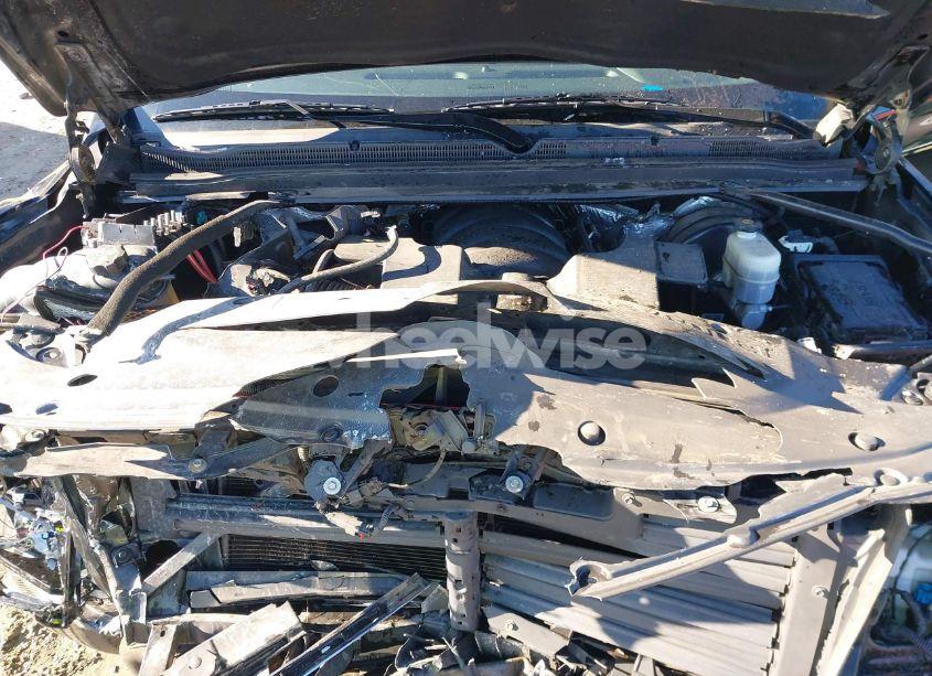 Photo 10 of 2017 Chevrolet Suburban LT (VIN 1GNSCHKC5HR151789)