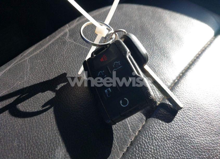 Photo 11 of 2017 Chevrolet Suburban LT (VIN 1GNSCHKC5HR151789)