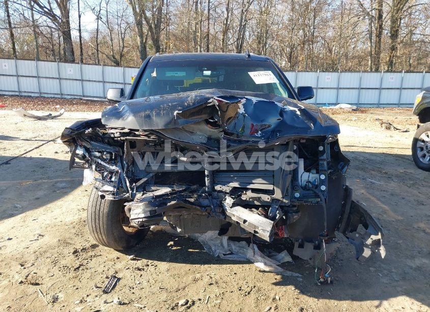 Photo 12 of 2017 Chevrolet Suburban LT (VIN 1GNSCHKC5HR151789)