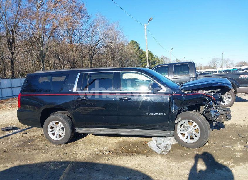 Photo 13 of 2017 Chevrolet Suburban LT (VIN 1GNSCHKC5HR151789)