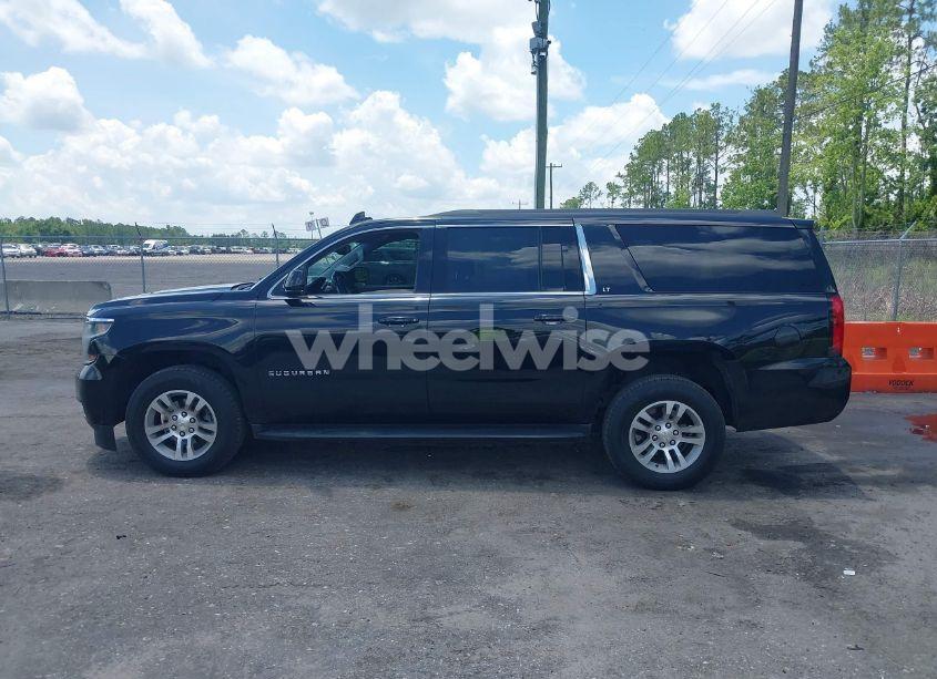 Photo 14 of 2019 Chevrolet Suburban LT (VIN 1GNSCHKC5KR192172)