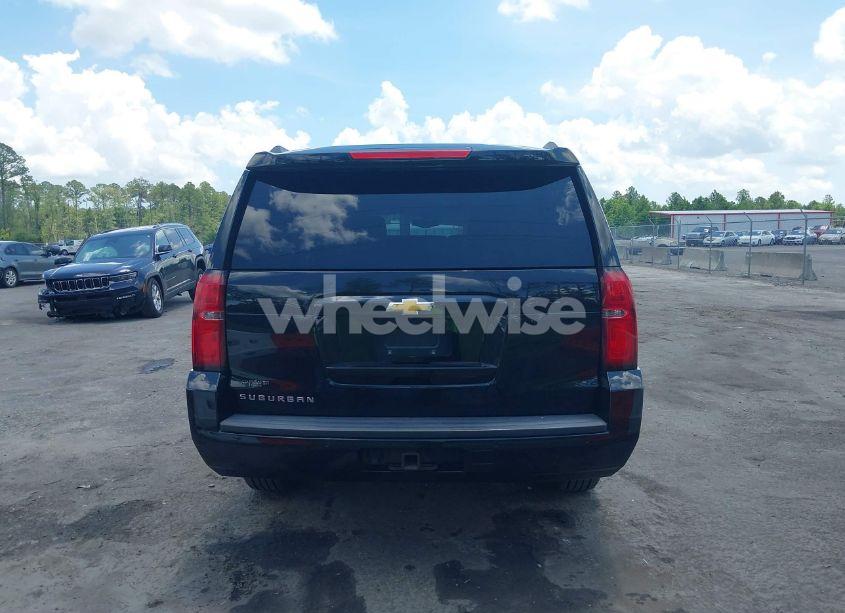 Photo 16 of 2019 Chevrolet Suburban LT (VIN 1GNSCHKC5KR192172)