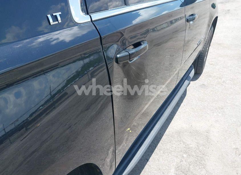 Photo 17 of 2019 Chevrolet Suburban LT (VIN 1GNSCHKC5KR192172)