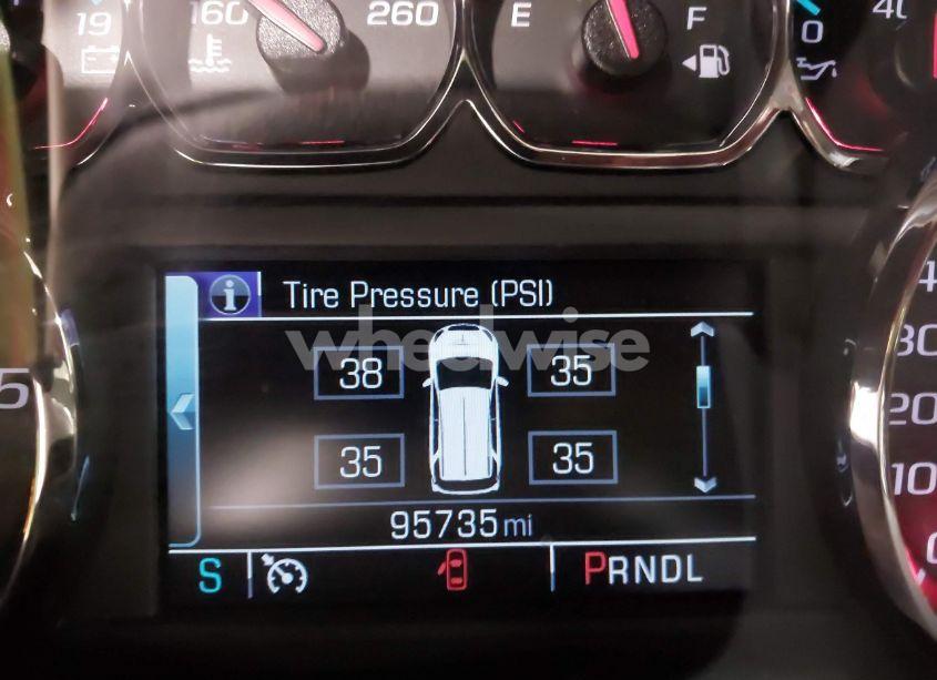 Photo 16 of 2019 Chevrolet Suburban LT (VIN 1GNSCHKC5KR232993)