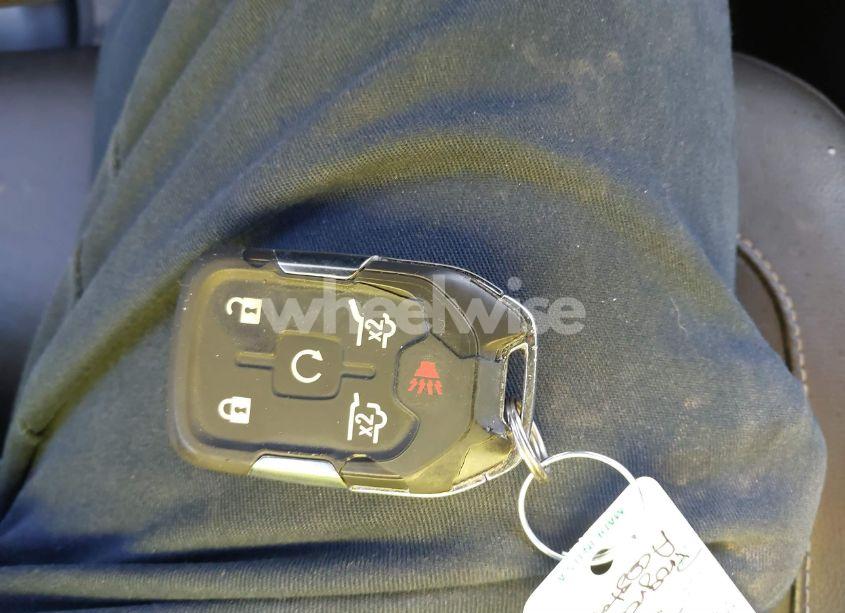 Photo 11 of 2020 Chevrolet Suburban 2WD LT (VIN 1GNSCHKC5LR238939)