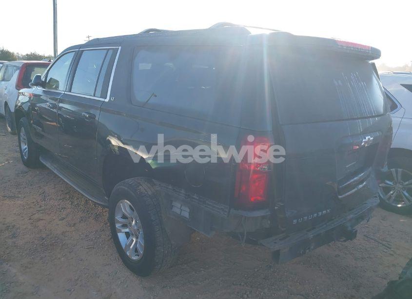 Photo 3 of 2020 Chevrolet Suburban 2WD LT (VIN 1GNSCHKC5LR238939)