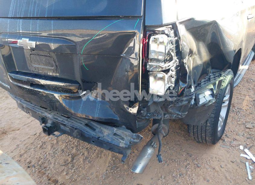 Photo 6 of 2020 Chevrolet Suburban 2WD LT (VIN 1GNSCHKC5LR238939)