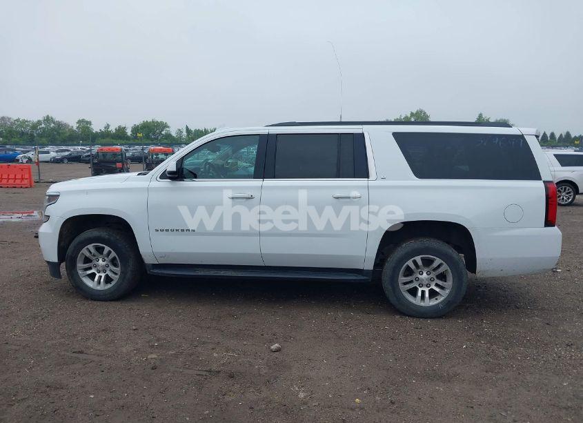 Photo 14 of 2019 Chevrolet Suburban LT (VIN 1GNSCHKC6KR200750)